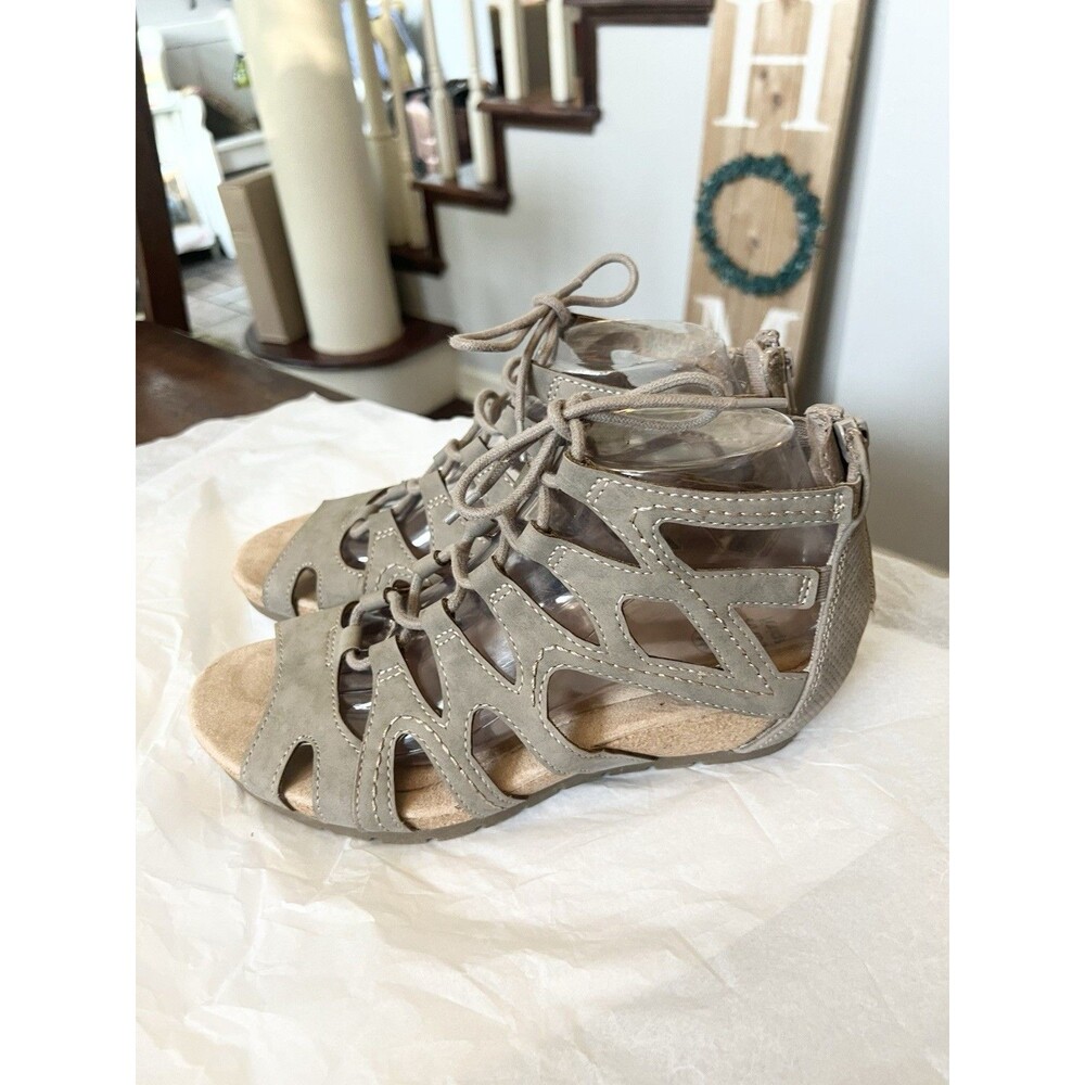 Earth Spirit Women's Taupe Kendra Wedge Sandals Back Zip Gladiator Comfort 8.5